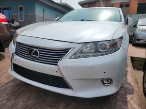 Lexus ES 350 FWD 2014 White
