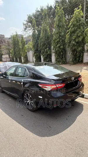 Toyota Camry SE (2.5L 4cyl 8A) 2019 Black