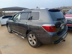 Toyota Highlander Limited 2009 Gray