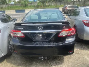 Toyota Corolla 2011 Black