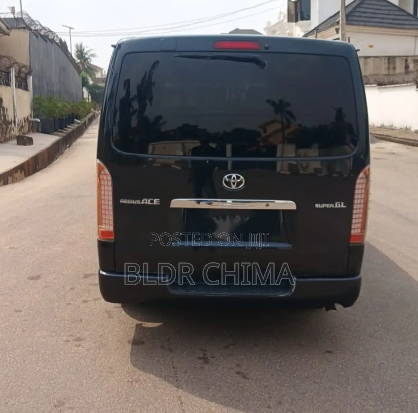 Toyota Regius 2012 Black