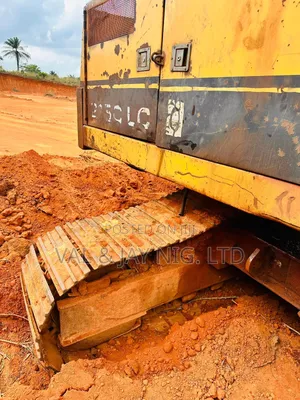 Cat Excavator 215dlc - Company Use