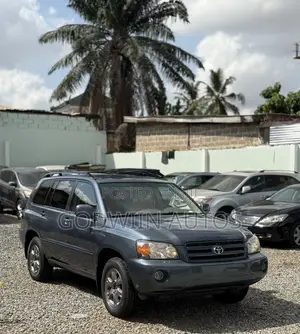 Toyota Highlander V6 2005 Blue