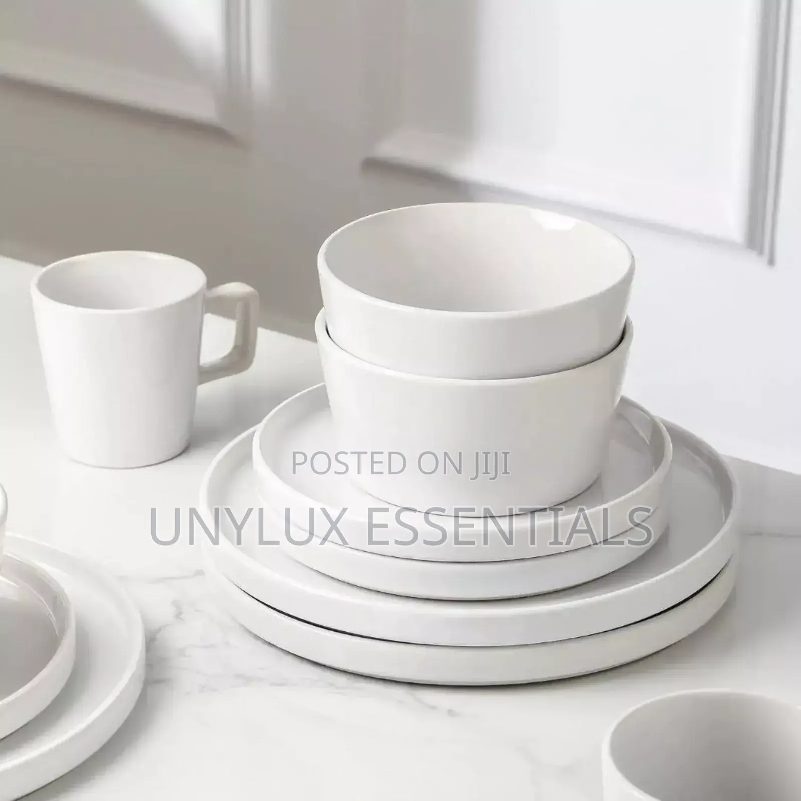 16pcs Luxury Stoneware Dinner Set 
- White