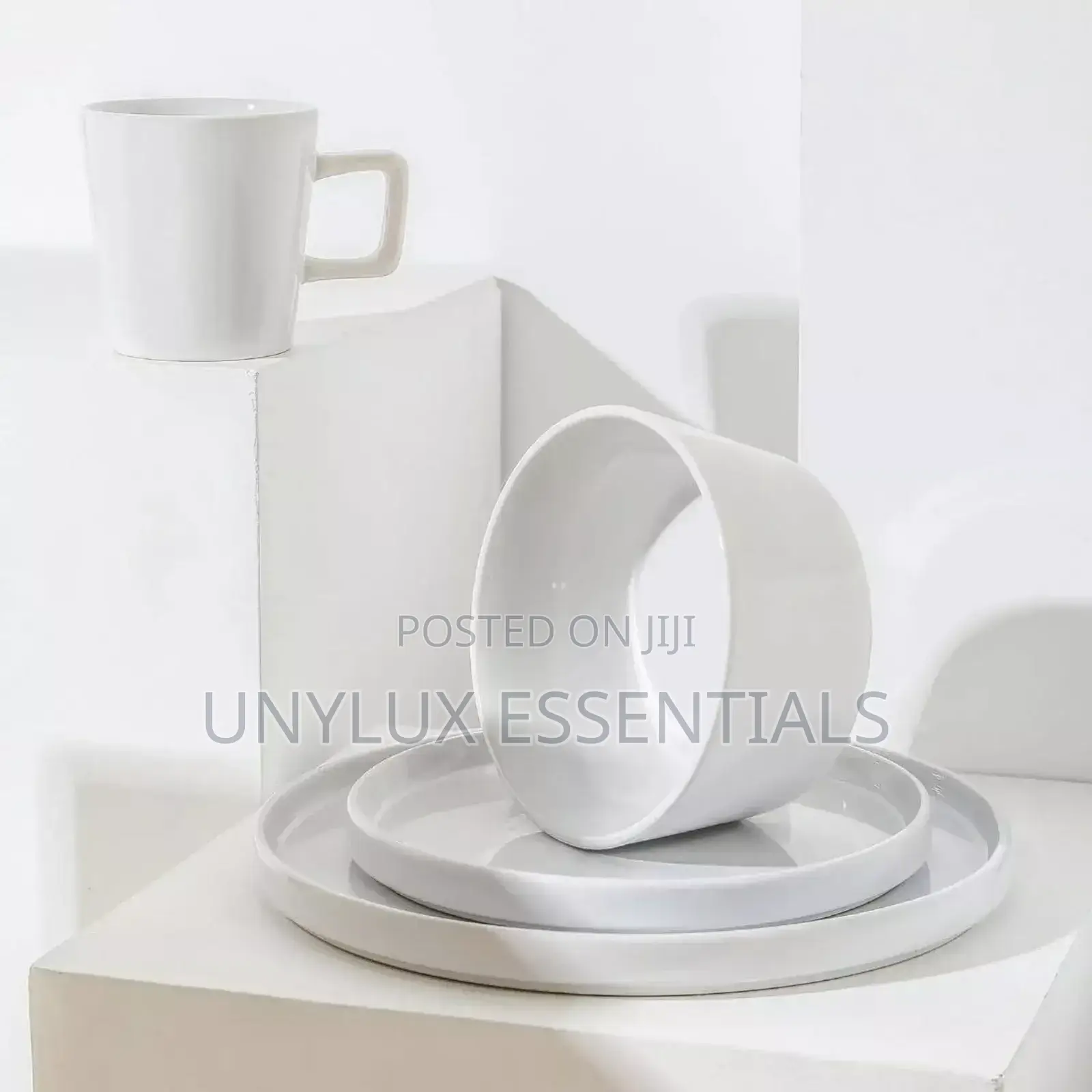 16pcs Luxury Stoneware Dinner Set 
- White