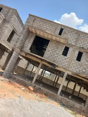 4bdrm Duplex in Life Camp for sale