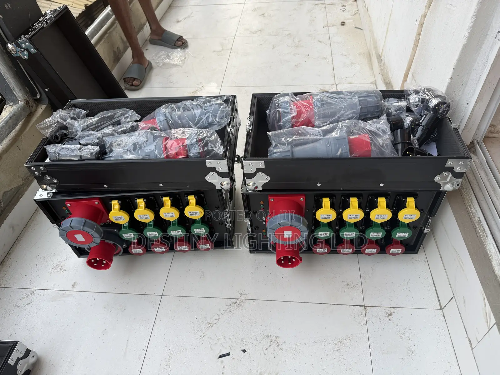 12 Channels Power Distribution
