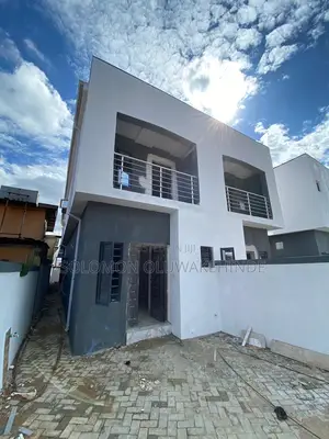 3bdrm Duplex in Olowora, Magodo for sale