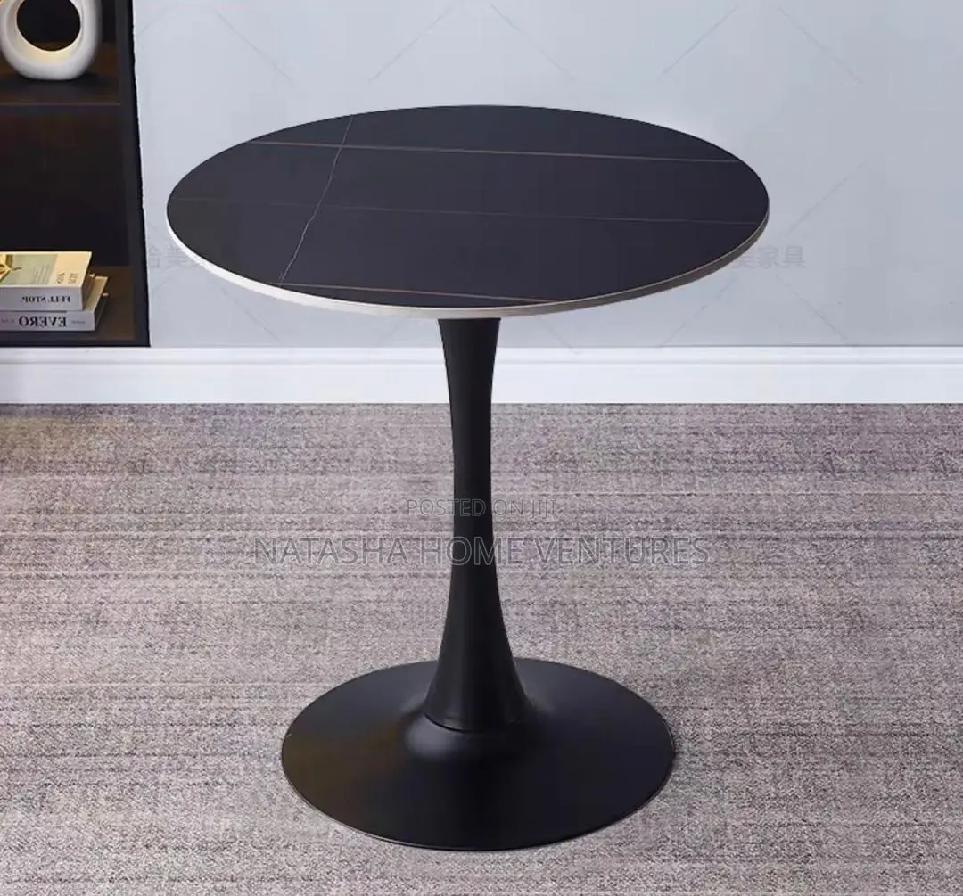 Round Tulip Dining Table