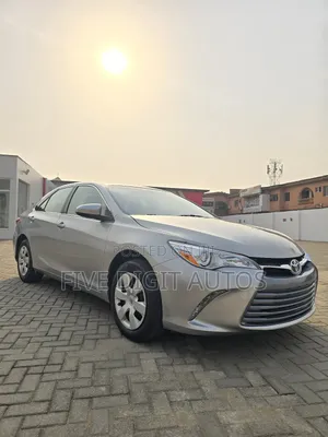 Toyota Camry LE 4dr Sedan (2.5L 4cyl 6A) 2017 Silver