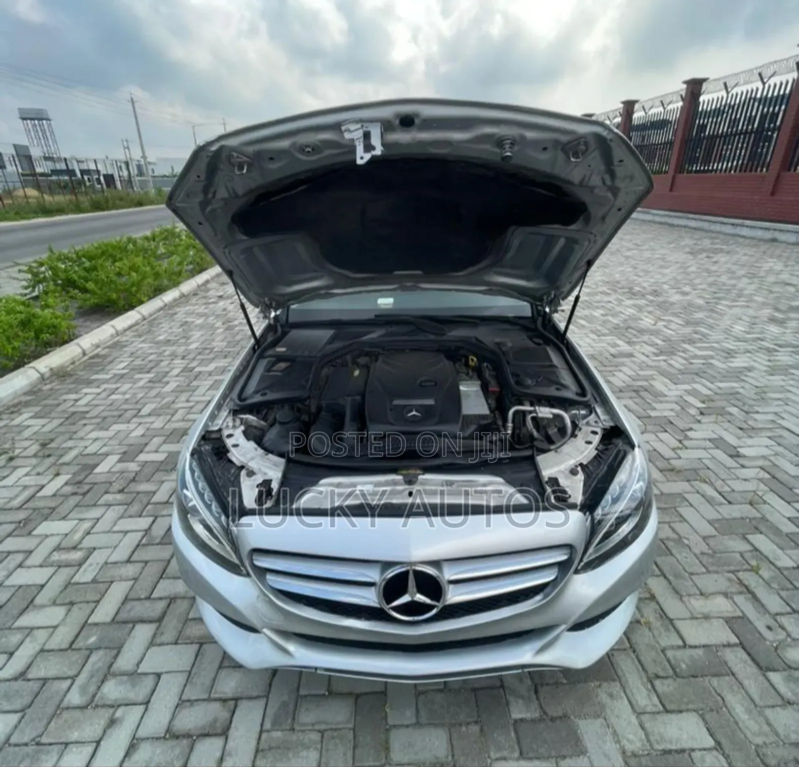 Mercedes-Benz C300 2015 Silver