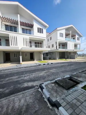 4bdrm Duplex in Chevron for rent