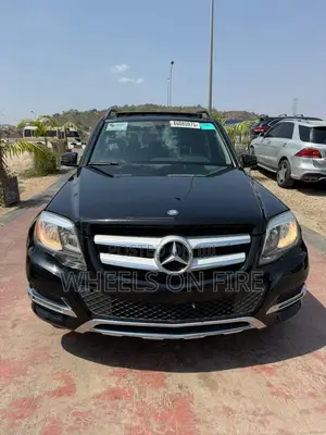 Mercedes-Benz GLK-Class Base GLK 350 4dr AWD 4MATIC (3.5L 6cyl 7A) 2015