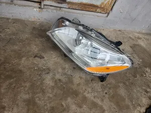 Ml350 2013 Driver Side Headlight