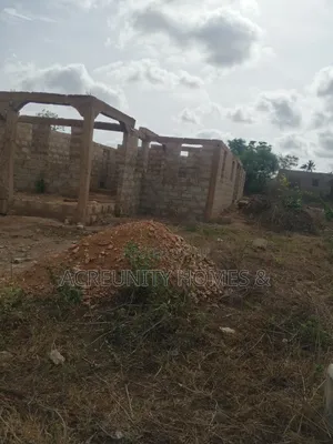 5bdrm Apartment in Iseyin for sale