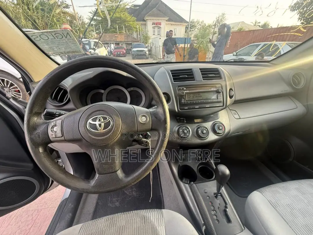 Toyota RAV4 2013 Silver