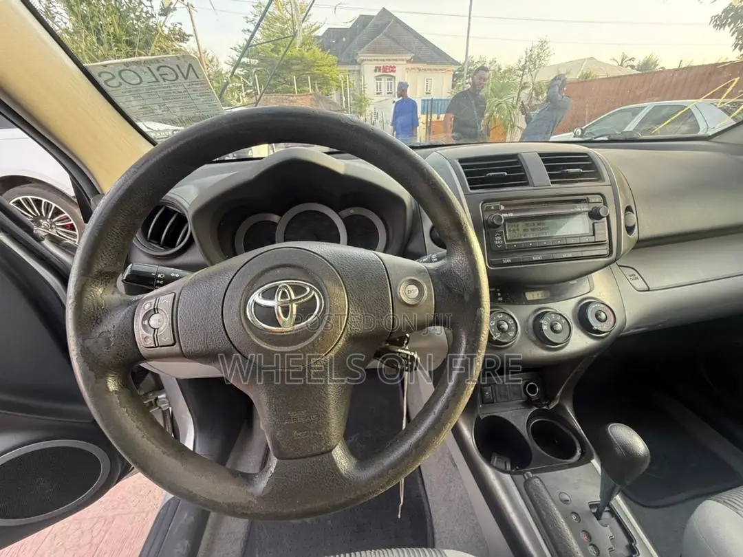 Toyota RAV4 2013 Silver