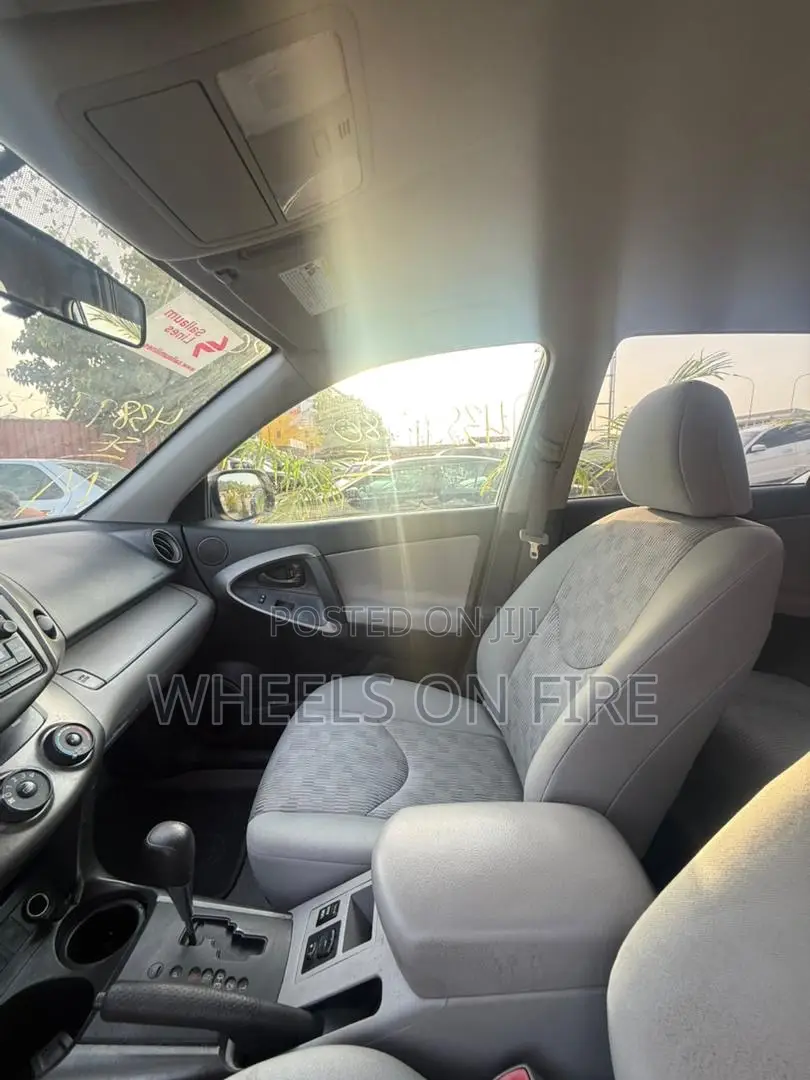 Toyota RAV4 2013 Silver
