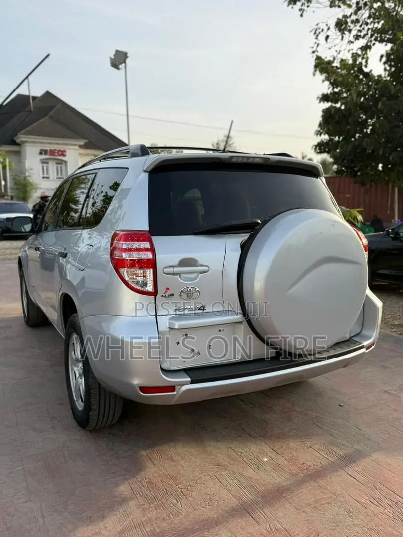 Toyota RAV4 2013 Silver