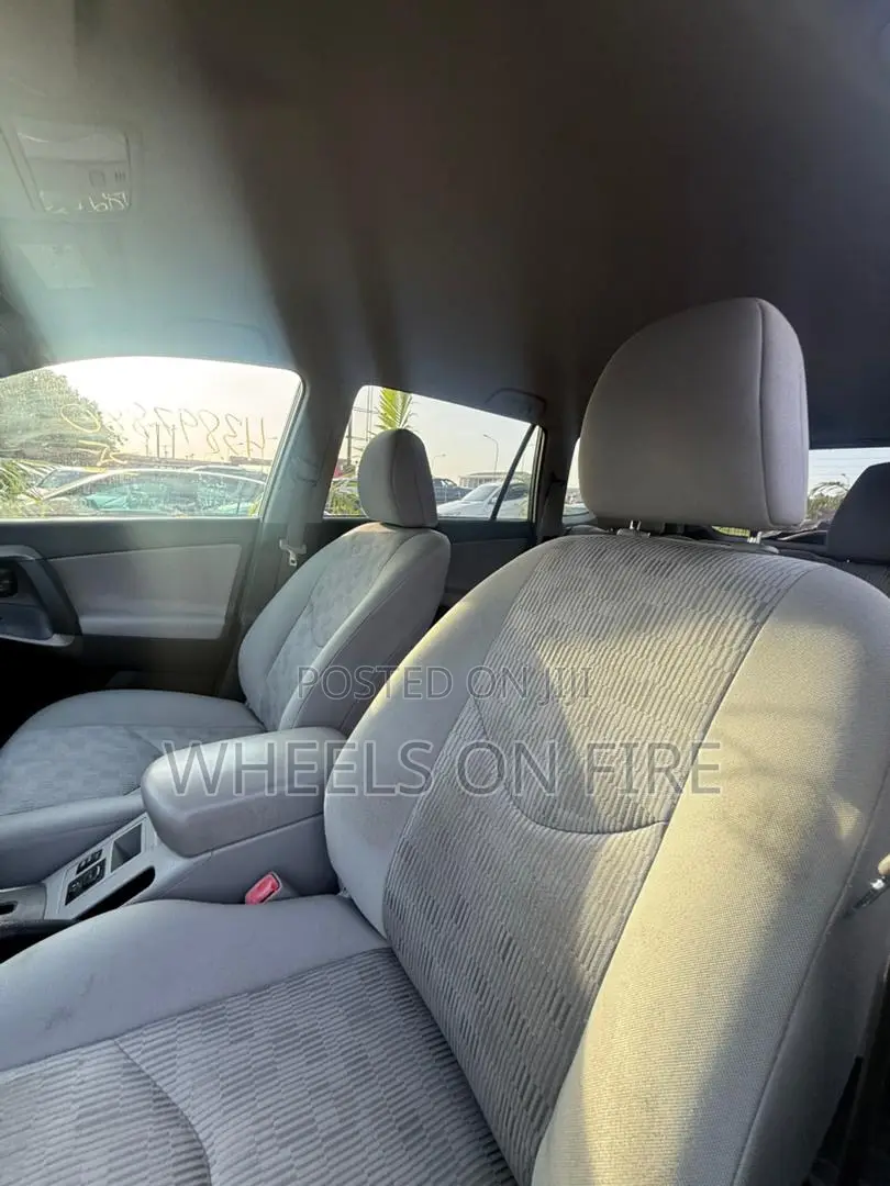 Toyota RAV4 2013 Silver