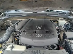 Toyota 4-Runner Limited 2008 Gold