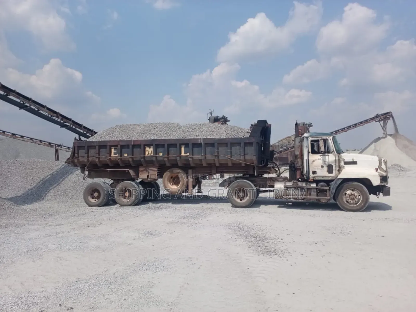 Iron Stones and Granite for Construction Workers