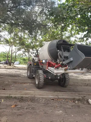 Mobile Self Load Multi-Functional Concrete Mixer Truck