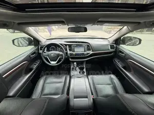 Toyota Highlander Limited V6 4x4 (3.5L 6cyl 6A) 2016 Black