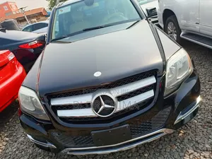 Mercedes-Benz GLK-Class 350 2014 Black
