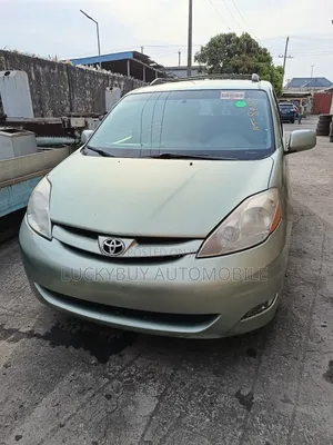 Toyota Sienna XLE AWD 2009 Green