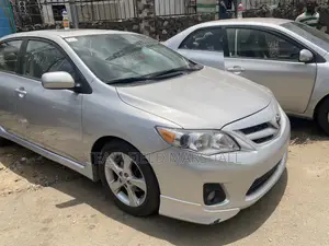 Toyota Corolla S 4dr Sedan (1.8L 4cyl 4A) 2013 Silver