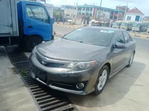 Toyota Camry 2012 Gray