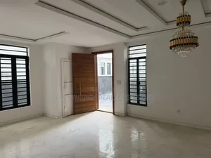 4bdrm Duplex in Ikota for rent