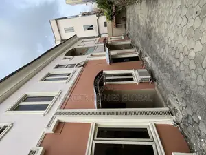 3bdrm Apartment in Chevron for rent