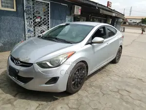 Hyundai Elantra 2011 Silver