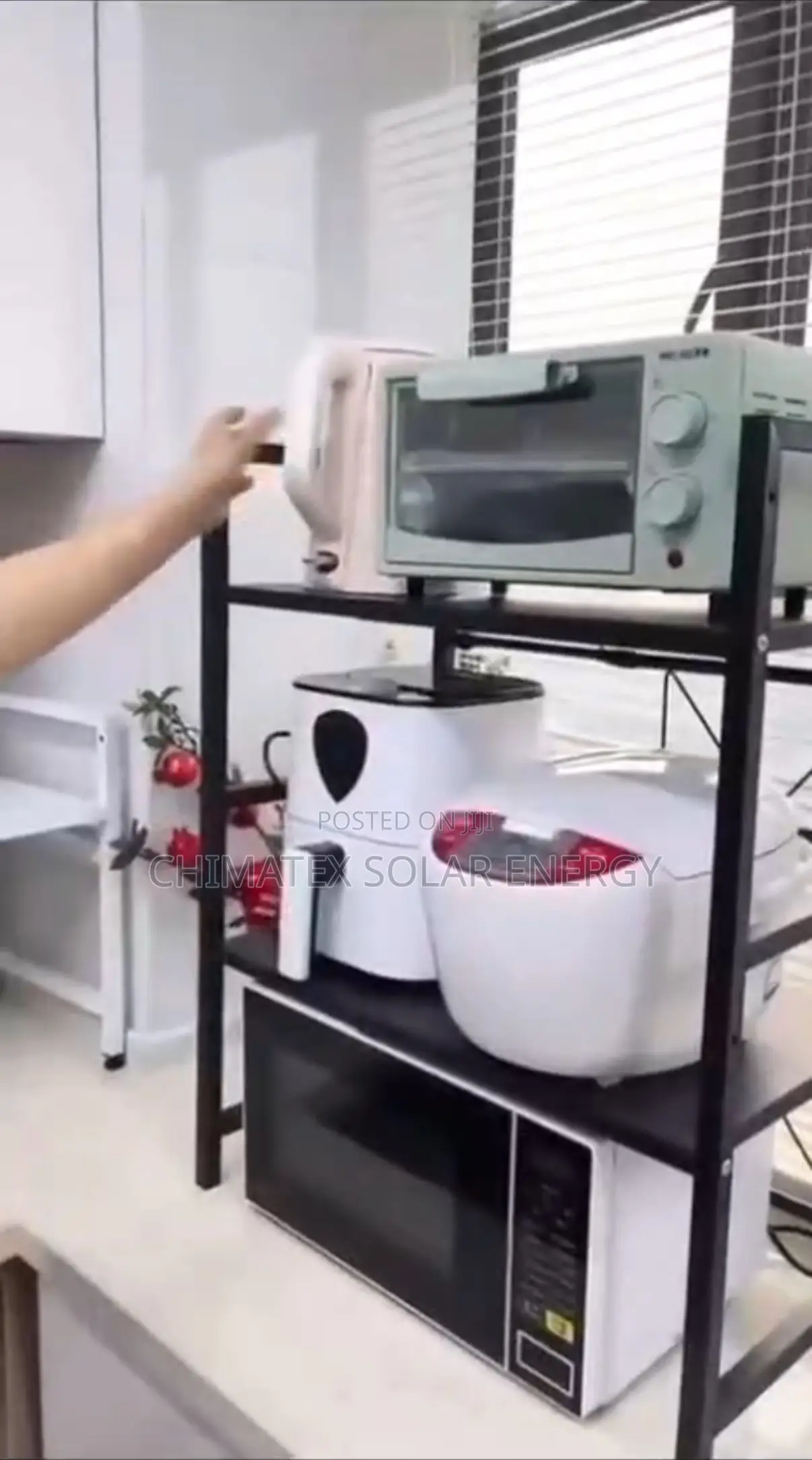 Expandable Microwave Stand