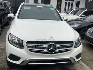 Mercedes-Benz C300 2018 White