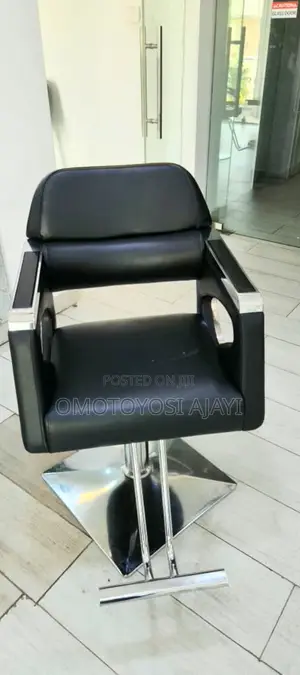 Salon Hydraulic Styling Chair (Black) – Adjustable Durable
