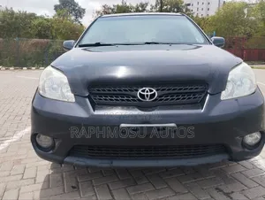 Toyota Matrix Hatchback FWD (1.8L 4cyl 5M) 2006 Black