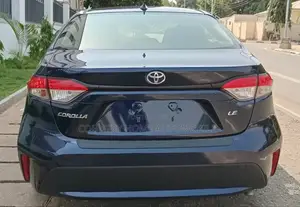 Toyota Corolla LE 2020 Blue
