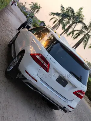 Mercedes-Benz M Class ML350 4MATIC 4dr SUV AWD (3.5L 6cyl 7A) 2015