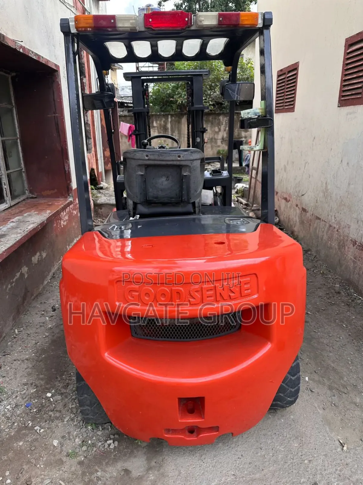 3 and 5 Tons Forklift for Rent