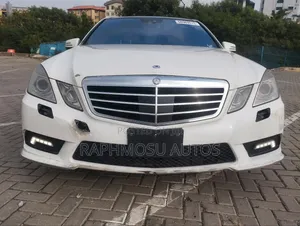 Mercedes-Benz E350 Base 4dr Sedan RWD (3.5L 6cyl 7A) 2010 White