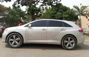Toyota Venza 2012 Silver