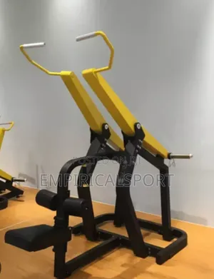 Commercial Lat Pull Down Machine