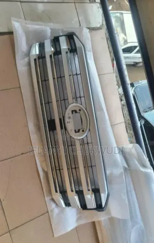 Front Grill Land Cruiser 2024