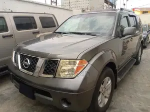 Nissan Pathfinder 2007 Green