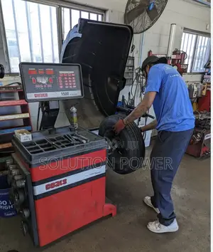 Digital Wheel Balancing Machine