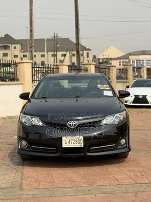Toyota Camry SE 4dr Sedan (2.5L 4cyl 6A) 2013 Black