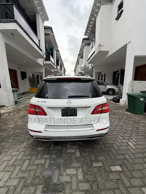 Mercedes-Benz M Class ML350 4MATIC 4dr SUV AWD (3.5L 6cyl 7A) 2015